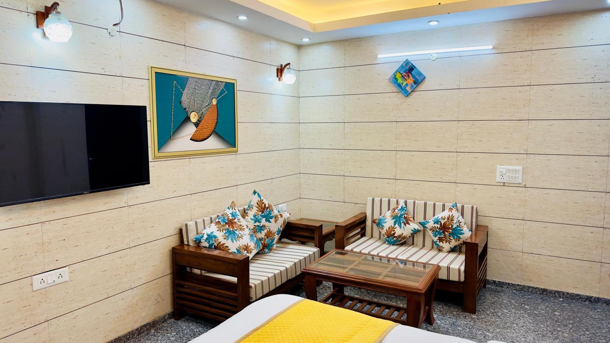 Plum Tree Hotels Gurgaon Exterior photo