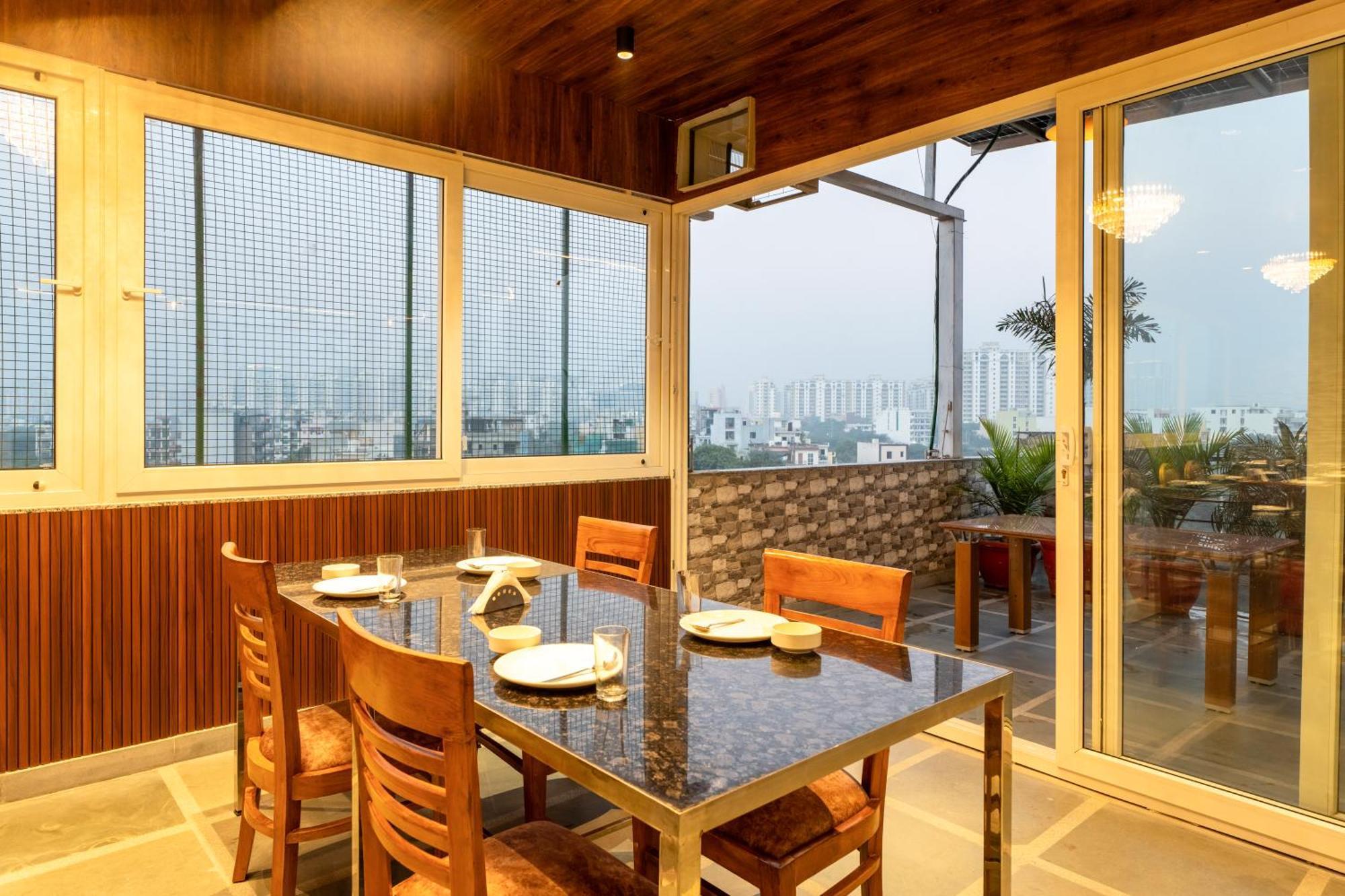 Plum Tree Hotels Gurgaon Exterior photo