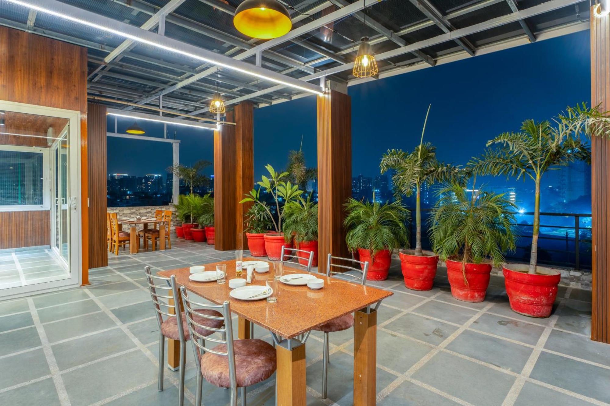 Plum Tree Hotels Gurgaon Exterior photo